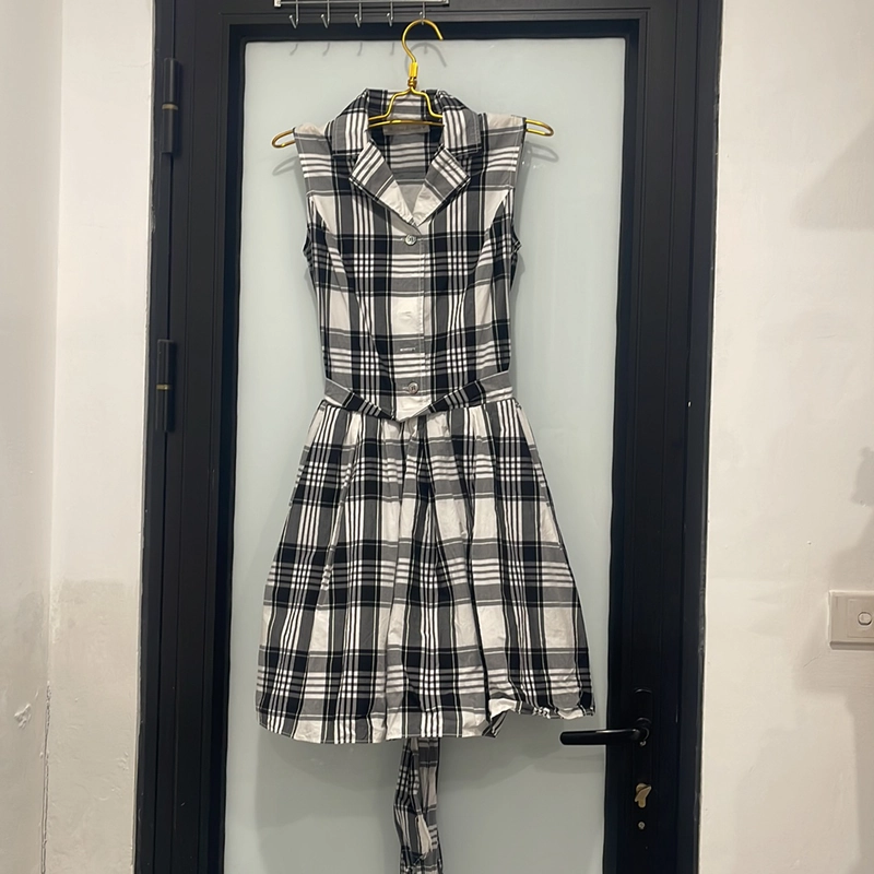 Vây kẻ size S 499008