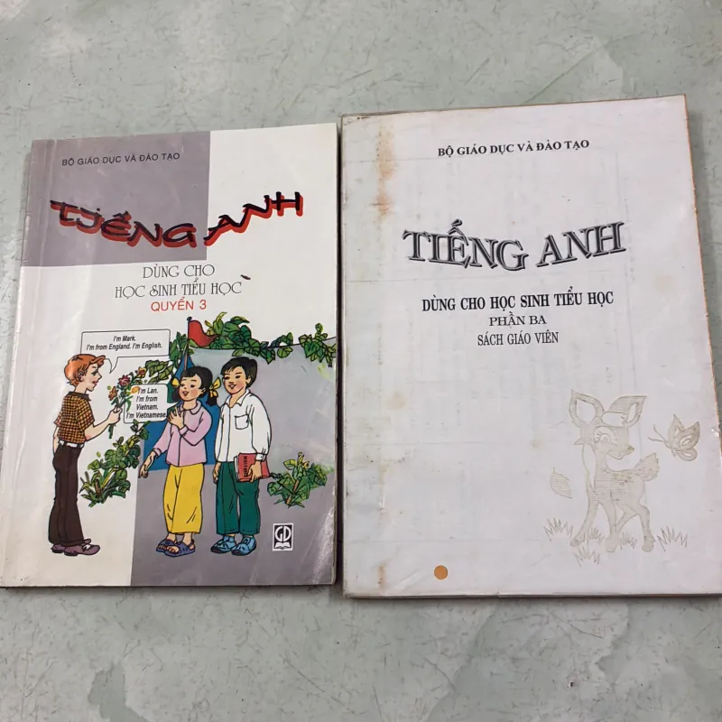 Tiếng Anh dùng cho học sinh tiểu học Quyển 3 (2 cuốn) 1005435