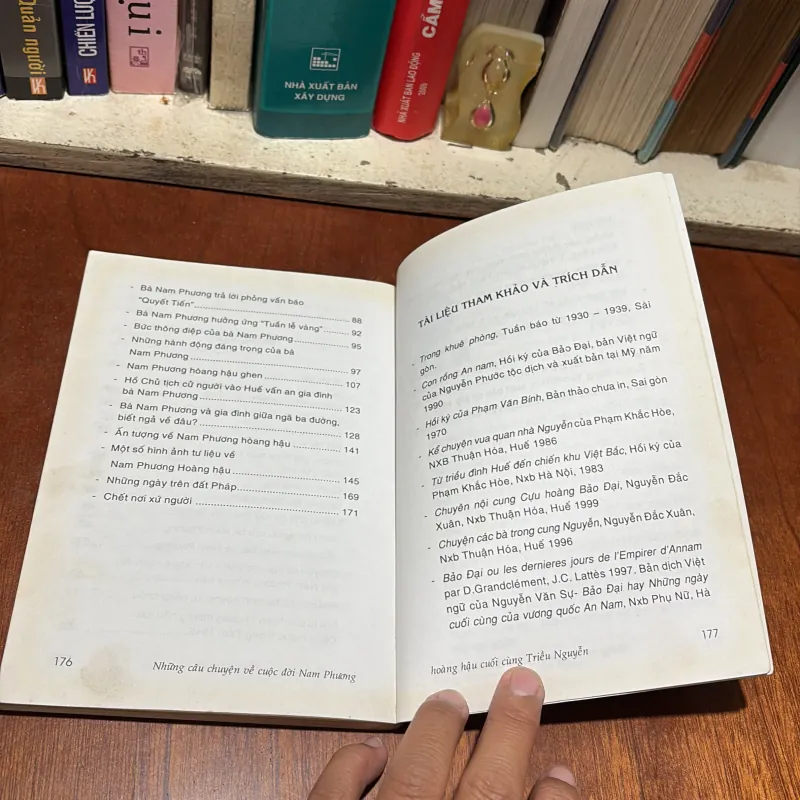 Những Câu Chuyện Về Cuộc Đời Nam Phương, Hoàng Hậu Cuối Cùng Triều Nguyễn - Phan Thứ Lan 792026
