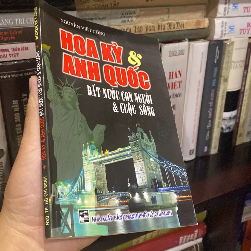 HOA KỲ & ANH QUỐC, ĐẤT NƯỚC CON NGƯỜI & CUỘC SỐNG (XB 2003) 697718