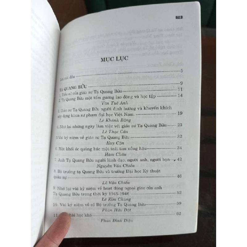 Ba nhà khoa học kiệt xuất - Văn Đạo 2006 (Sách Danh nhân) VAVO1304-A0 1012207