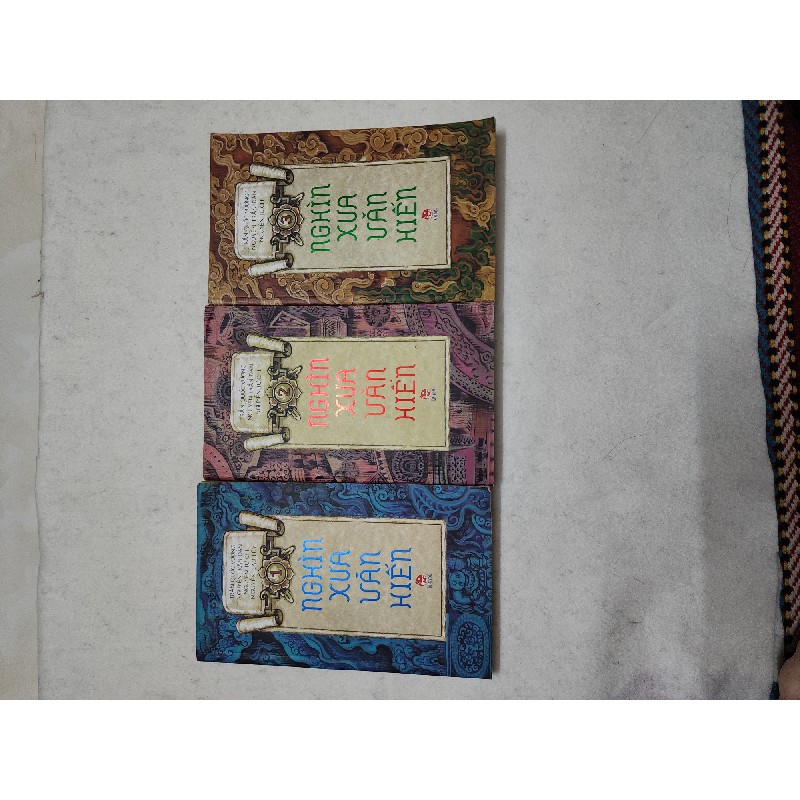 Sách "Nghìn xưa văn hiến". 25512