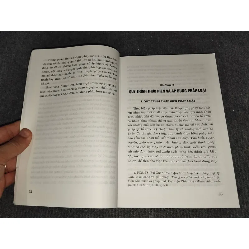 THỰC HIỆN PHÁP LUẬT VÀ VĂN HOÁ PHÁP LÝ TRONG ĐỜI SỐNG XÃ HỘI 993008