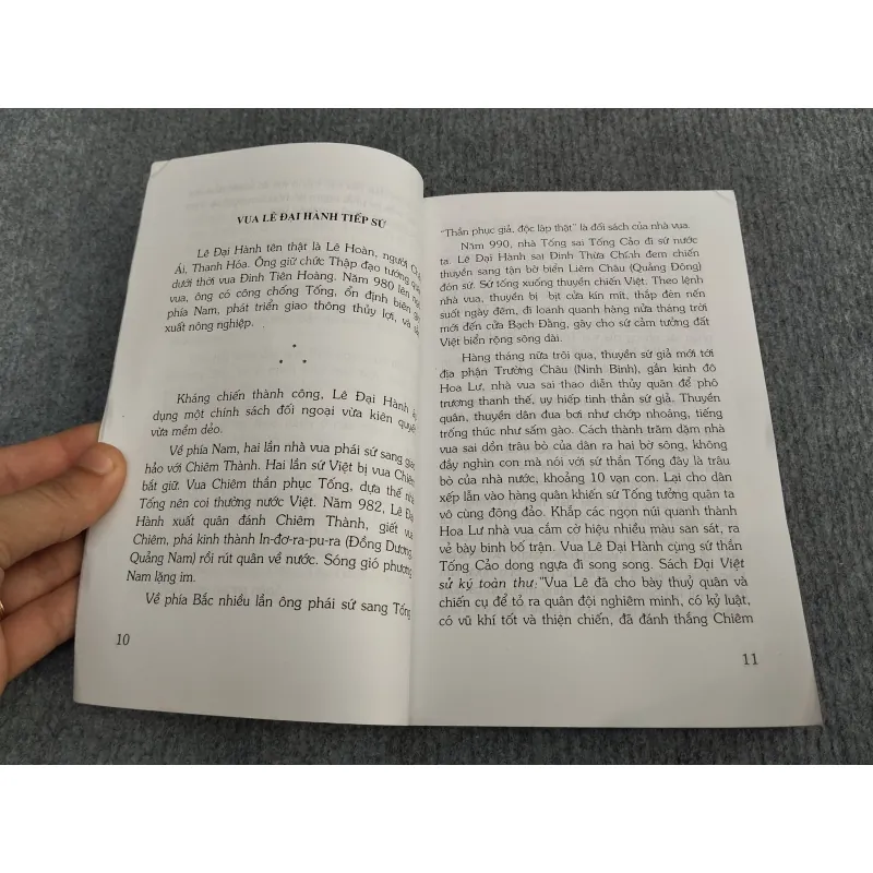 HOA SEN TRONG GIẾNG NGỌC 993229