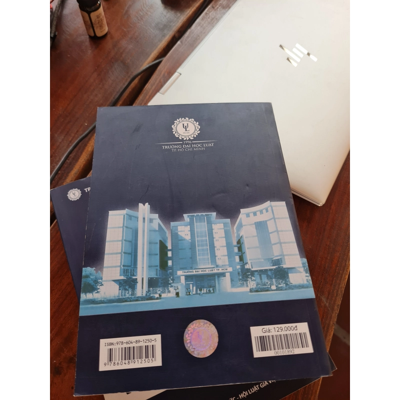Thanh lý bộ sách luật 505861