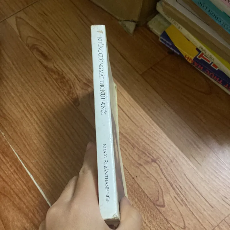 Những gương mặt thơ nữ Hà Nội  754182