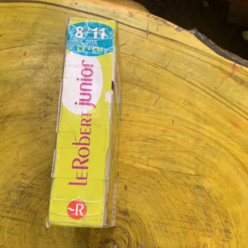 DICTIONNAIRE LE ROBERT  BENJAMIN CP-CE 6.8 ans & JUNIOR 8/11 ans  CE-CM ILLUSSTRE 747358