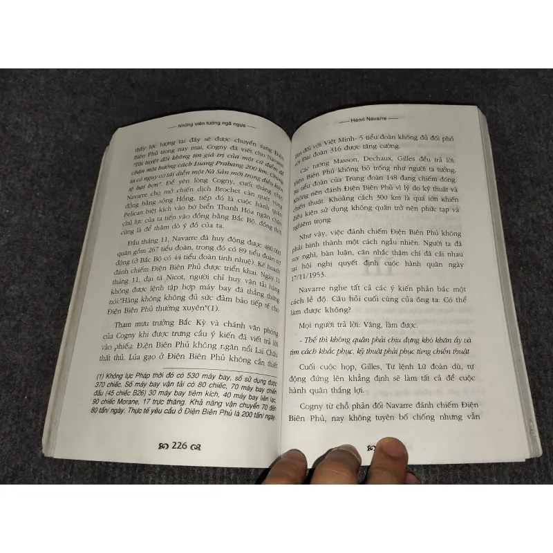 NHỮNG VIÊN TƯỚNG NGÃ NGỰA 993143