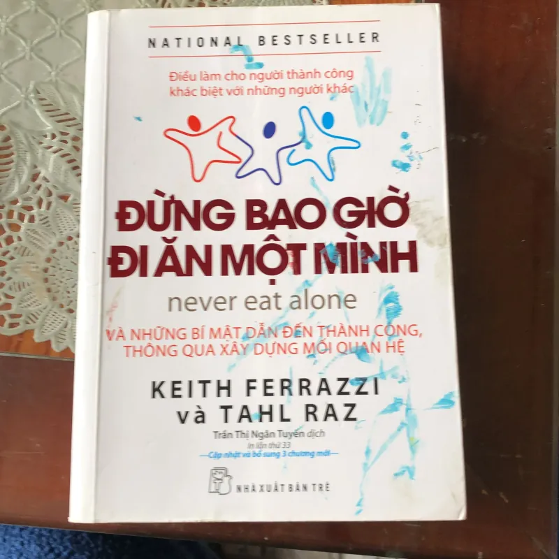 Đừng bao giờ đi ăn một mình 754797