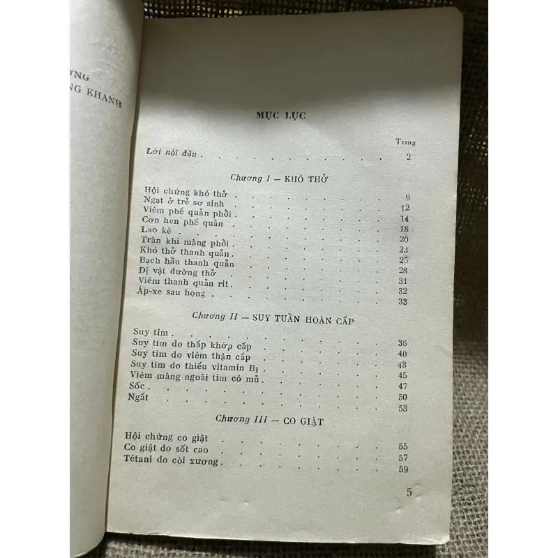 Cấp cứu nhi khoa- 200 trang- xuất bản 1967  925854