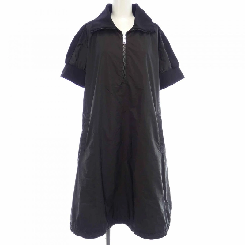 Moncler MONCLER H10932G00006 Váy 648507