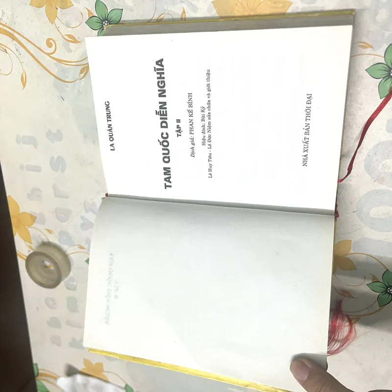 Tam quốc diễn nghĩa bìa cứng 1035346
