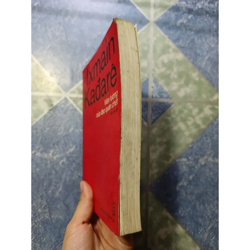 Viên tướng của đạo quân chết - Ixmain Kađarê 974015