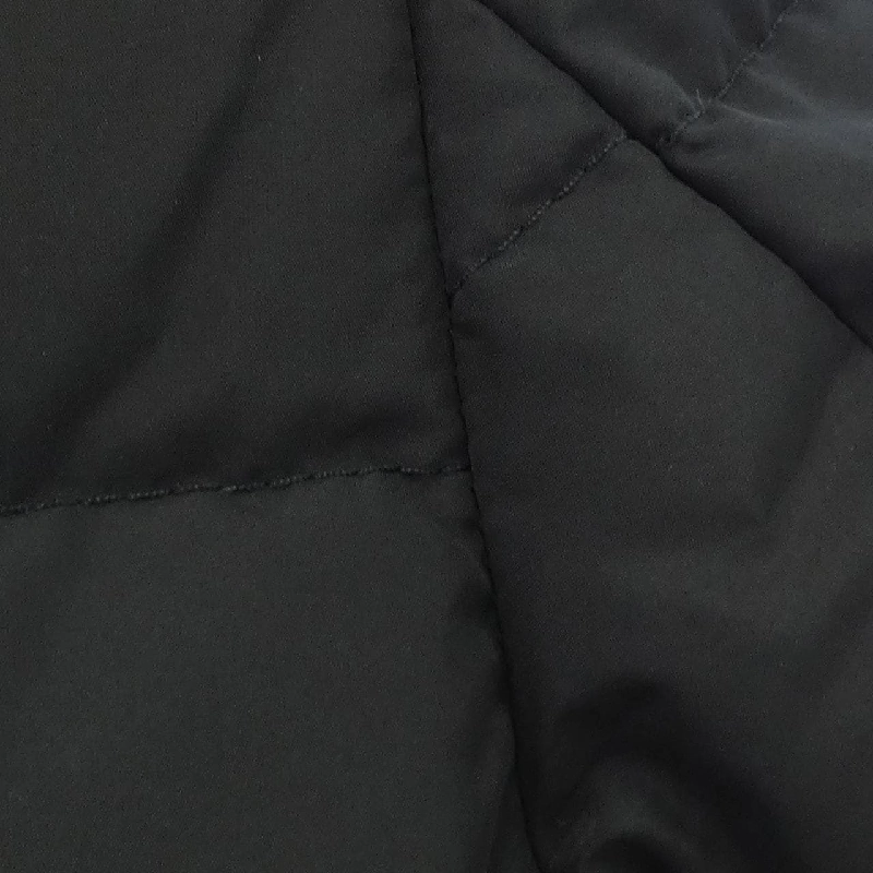 Áo khoác lông vũ MONCLER 640177