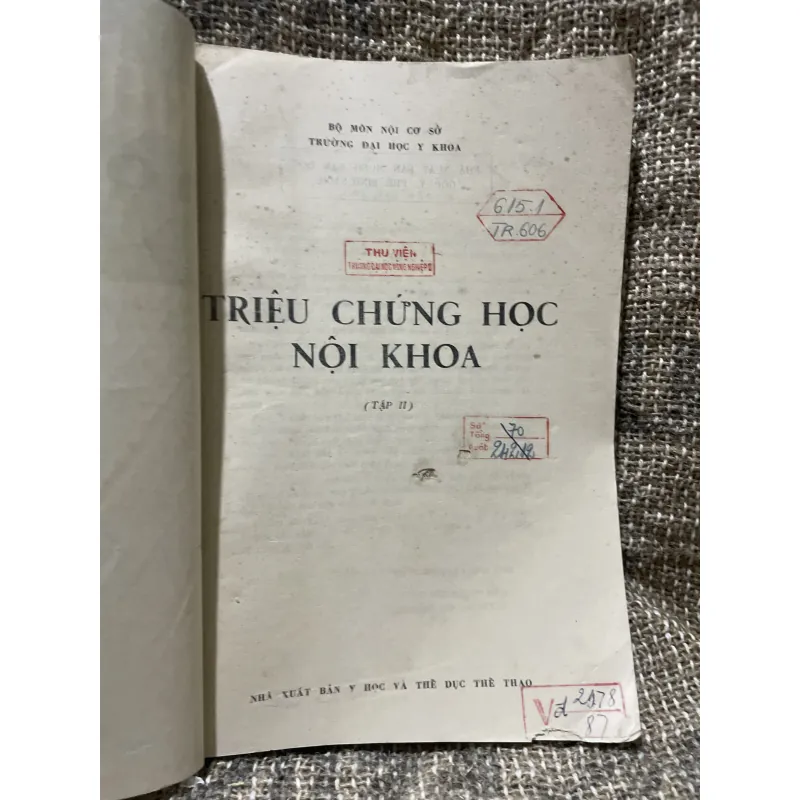 Triệu chứng học nội khoa - hơn 220 trang khổ lớn  1009129