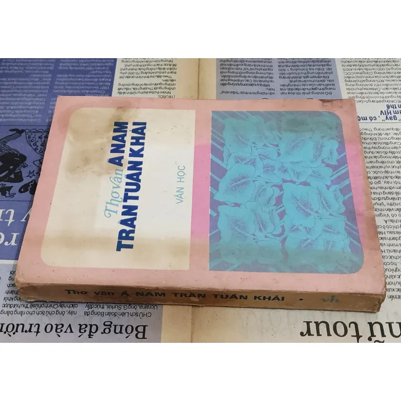 THƠ VĂN Á NAM TRẦN TUẤN KHẢI (Văn học cổ cận đại Việt Nam) 726034