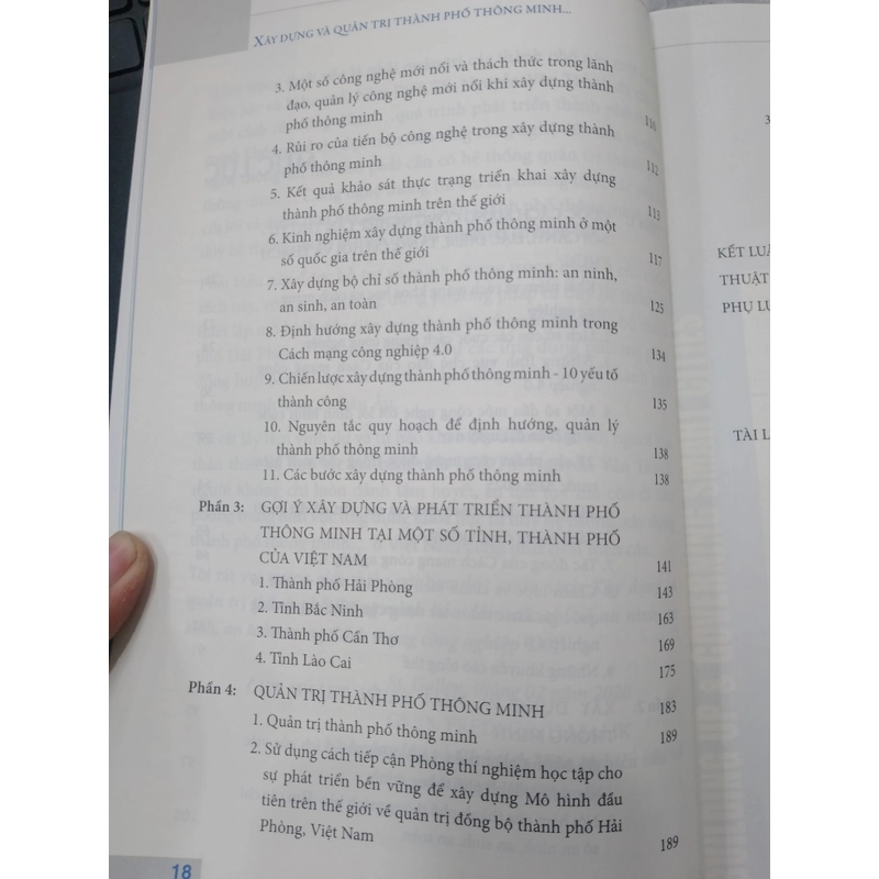 XÂY DỰNG VÀ QUẢN TRỊ THÀNH PHỐ THÔNG MINH - NGUYỄN VĂN THÀNH
 530952