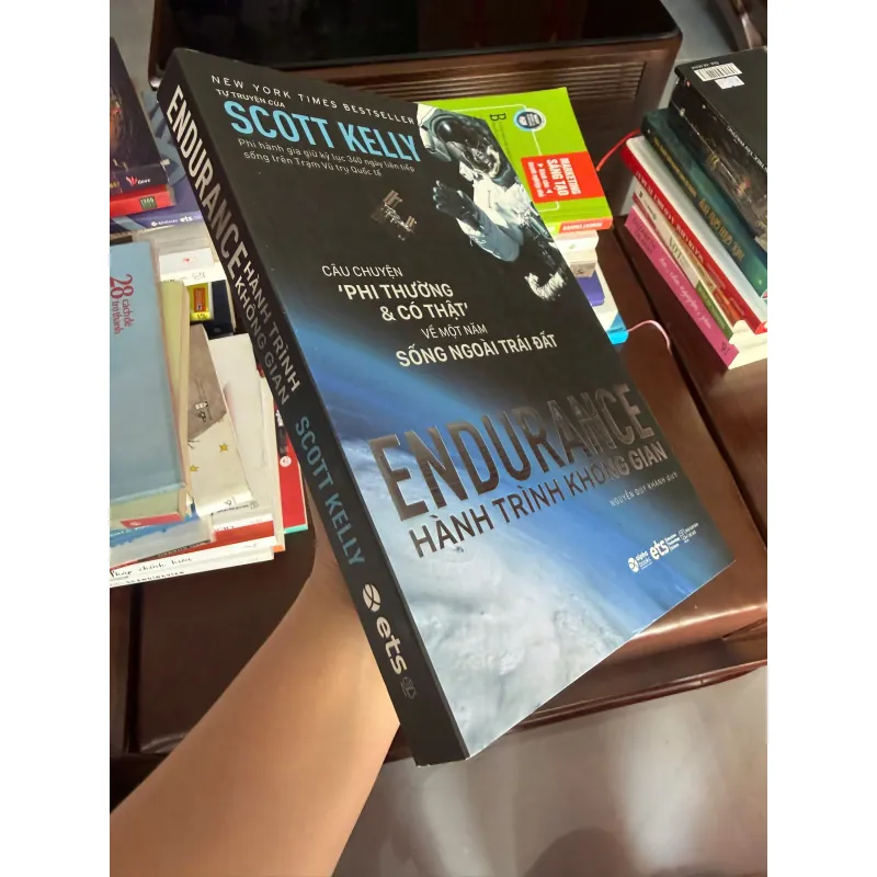 Endurance – Hành Trình Không Gian | Scott Kelly- K3 1006491
