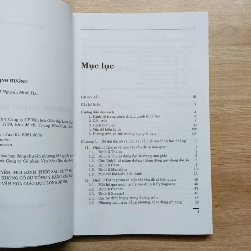 Sách Hình học phẳng định hướng 931209