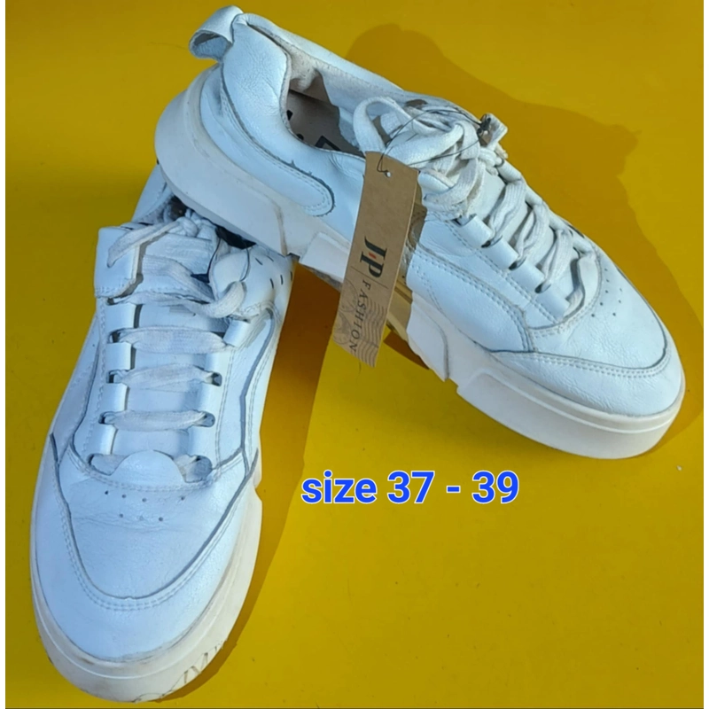Giày thể thao  546596