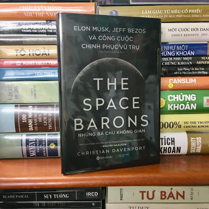 Những Bá Chủ Không Gian The Space Barons - Christian Davenport - Sách vẫn đẹp như mới 495257