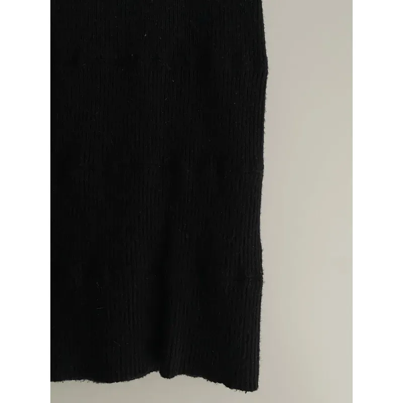 95% ** ÁO NỈ TANKTOP (SÁT NÁCH) CAO CỔ CHẤT MỀM ẤM* ĐEN* FREESIZE* TẶNG QUÀ 0Đ 591513