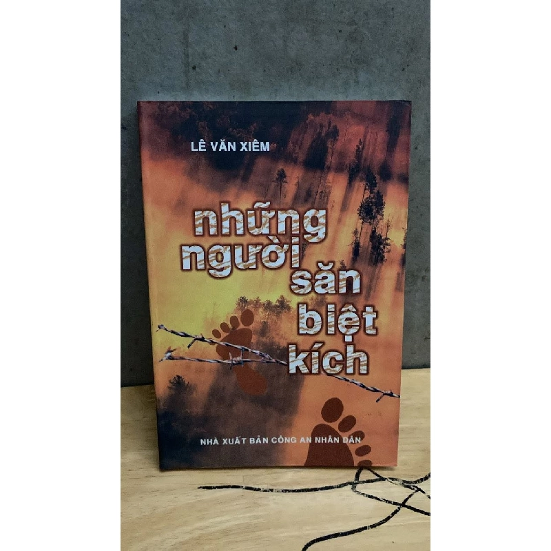 Những Người Săn Biệt Kích -Tác giả Lê Văn Xiêm 469954