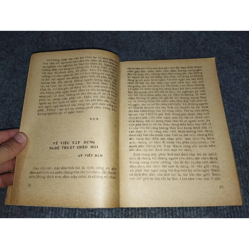 MẤY VẤN ĐỀ NGHỆ THUẬT CHÈO 992284