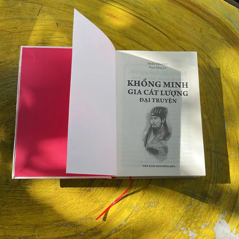 KHỔNG MINH GIA CÁT LƯỢNG ĐẠI TRUYỆN- TRẦN VĂN ĐỨC ( PHẠM HỒNG DỊCH) 686923