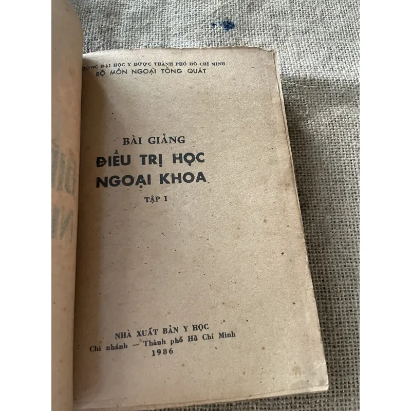 Bài giảng điều trị học ngoại khoa tập 1, gần 400 trang  789599