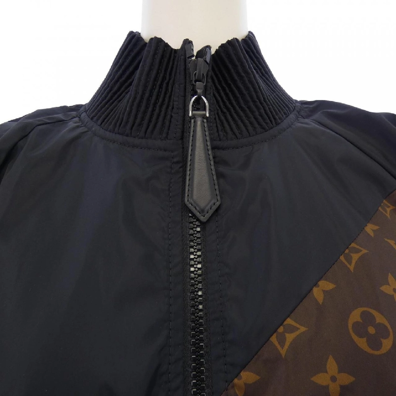 Áo khoác LOUIS VUITTON FROW56QSG - Hàng hiệu Authentic 809810