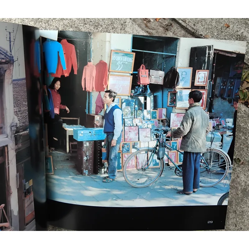 Vietnam 80.000 sách ảnh photo exhibition của Eva Lindskog và Lê Thiết Cương  977694