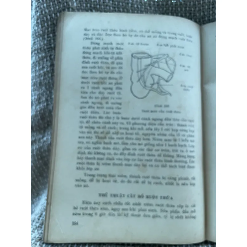 Phẫu thuật thực hành - HOÀNG ĐÌNH CẦU ; 380 trang khổ lớn; Xb 1966  1025094