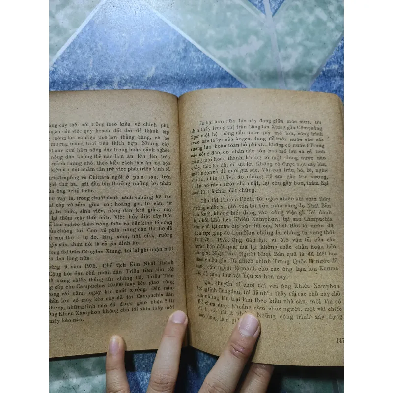 N. XIha núc - Hồi ký - Người tù của Khơme đỏ 1006278