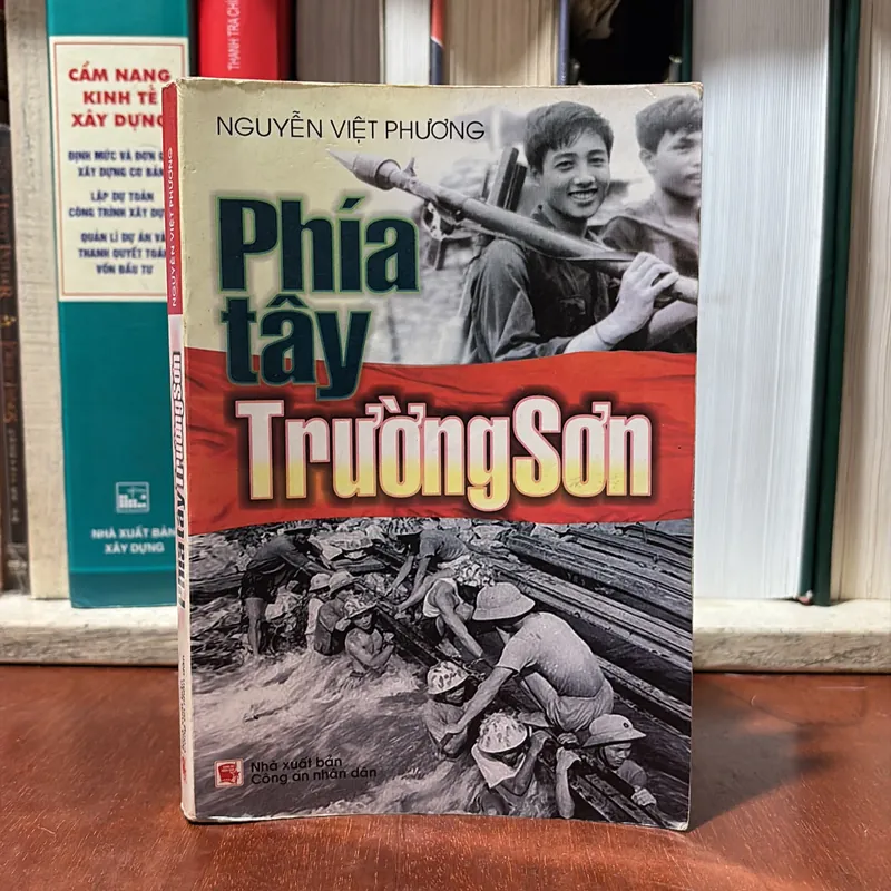 II Lịch Sử: Phía Tây Trường Sơn - Nguyễn Việt Phương - 2008 734500
