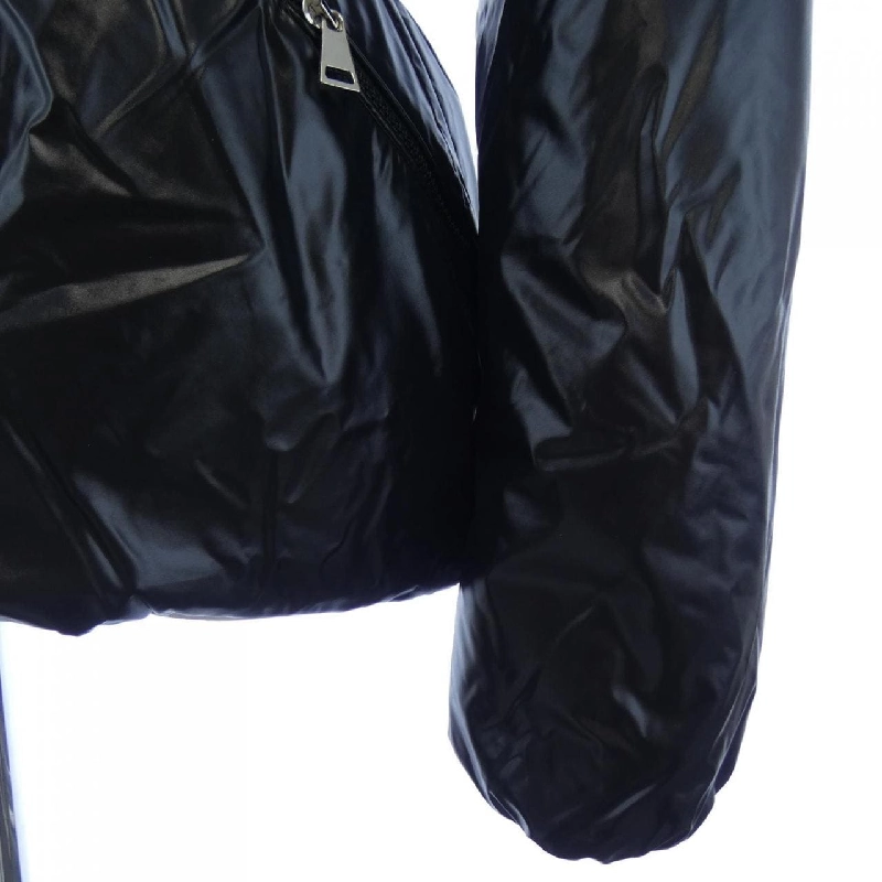 Áo khoác lông vũ MONCLER 642602