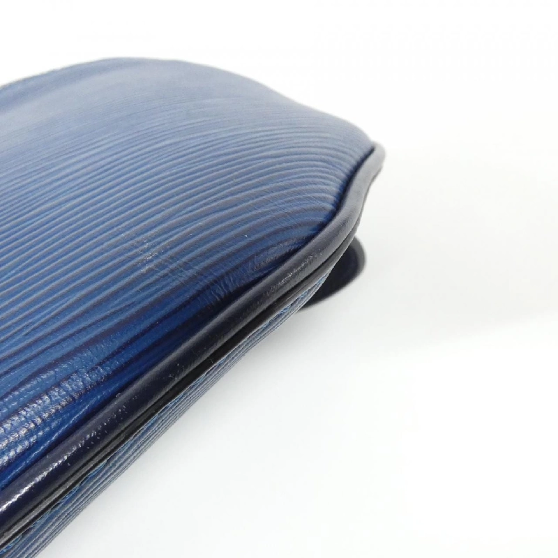 Túi đeo chéo Louis Vuitton Epi (LV Circle) Bum Bag 2018SS M53301 - Hàng hiệu Chính hãng 767313