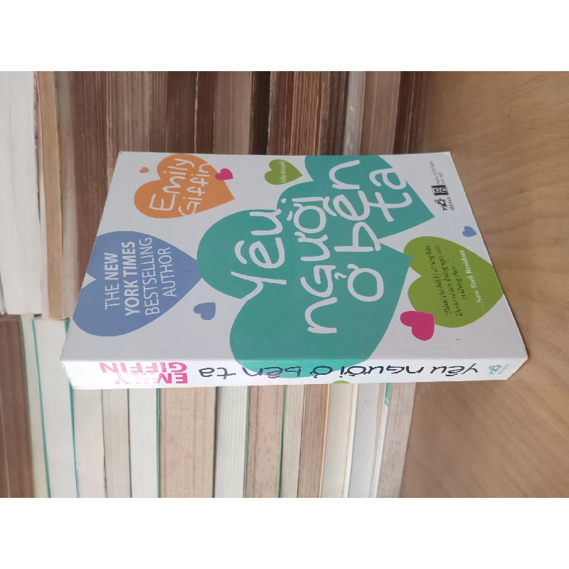 Yêu người ở bên ta - Emily Giffin 364125