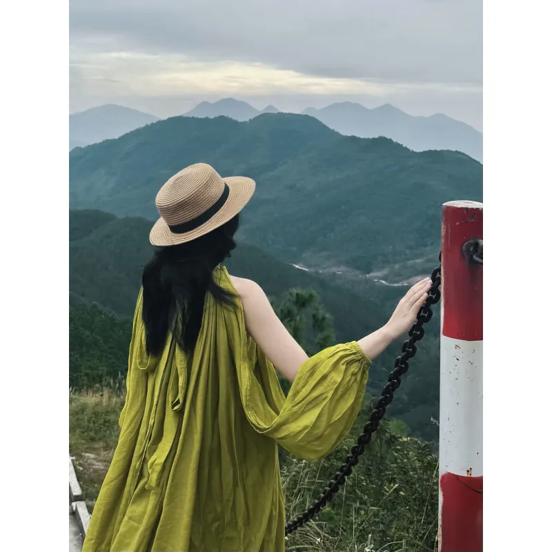 Váy mua 280k mới mặc 30p chụp ảnh new 99% 998483