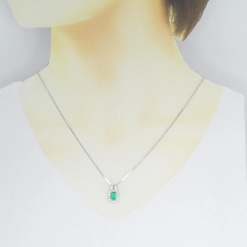 K18WG Emerald Necklace 0.69CT - Hàng hiệu Authentic 859699