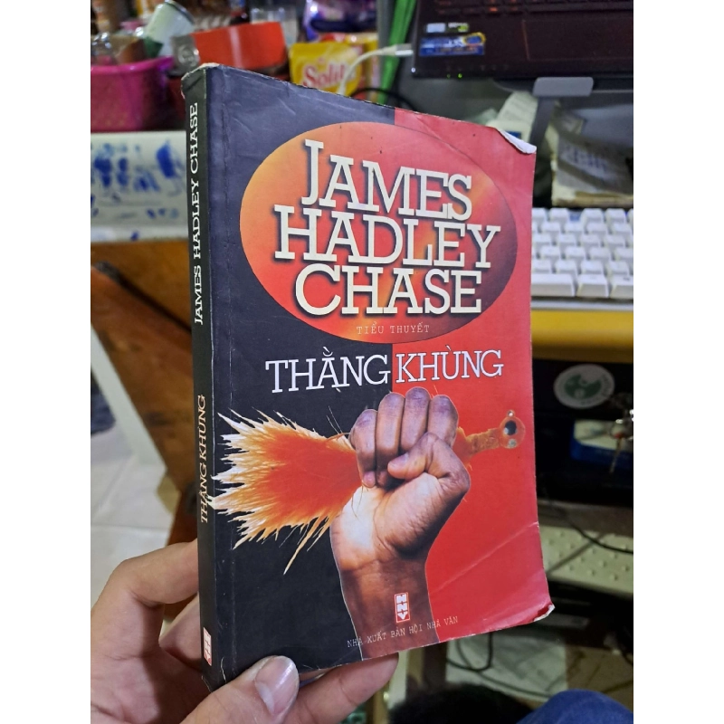 Thằng khùng - James Hadley Chase VĂN HỌC HCM1008 Rebooks.vn 952735