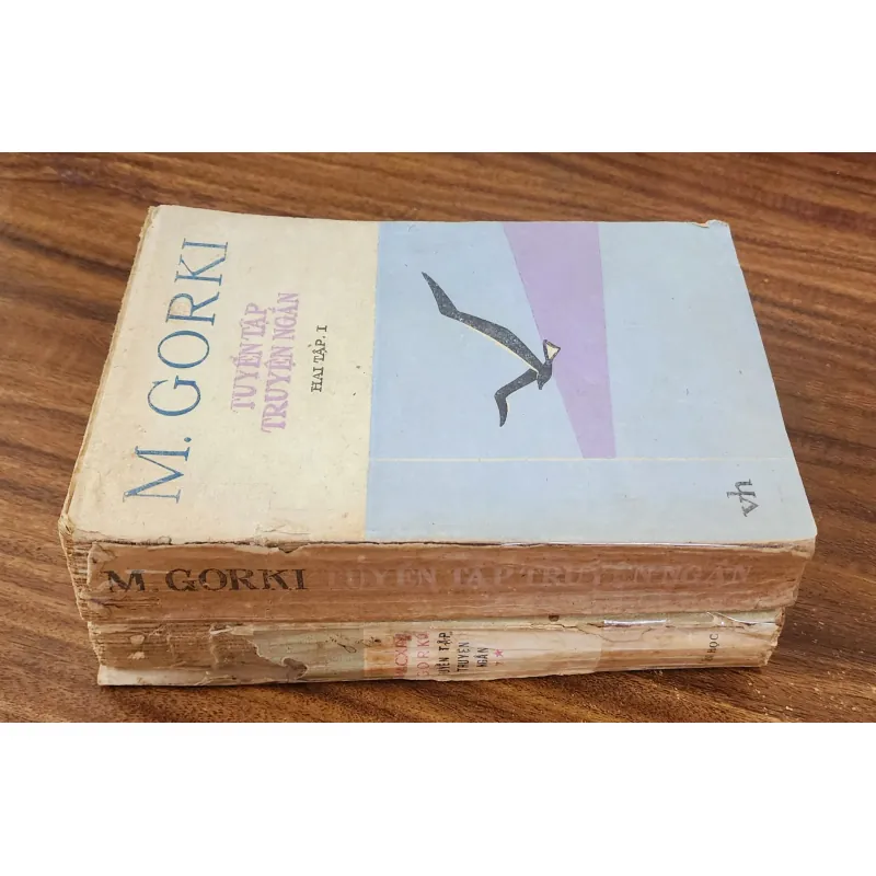 Combo 2q truyện ngắn của Maxim Gorky  763054