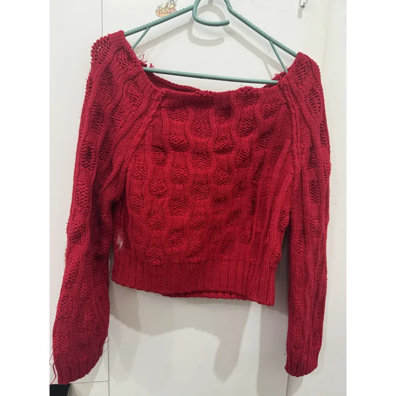 Áo len croptop nữ size M màu đỏ,dày dặn mới 90% 703872