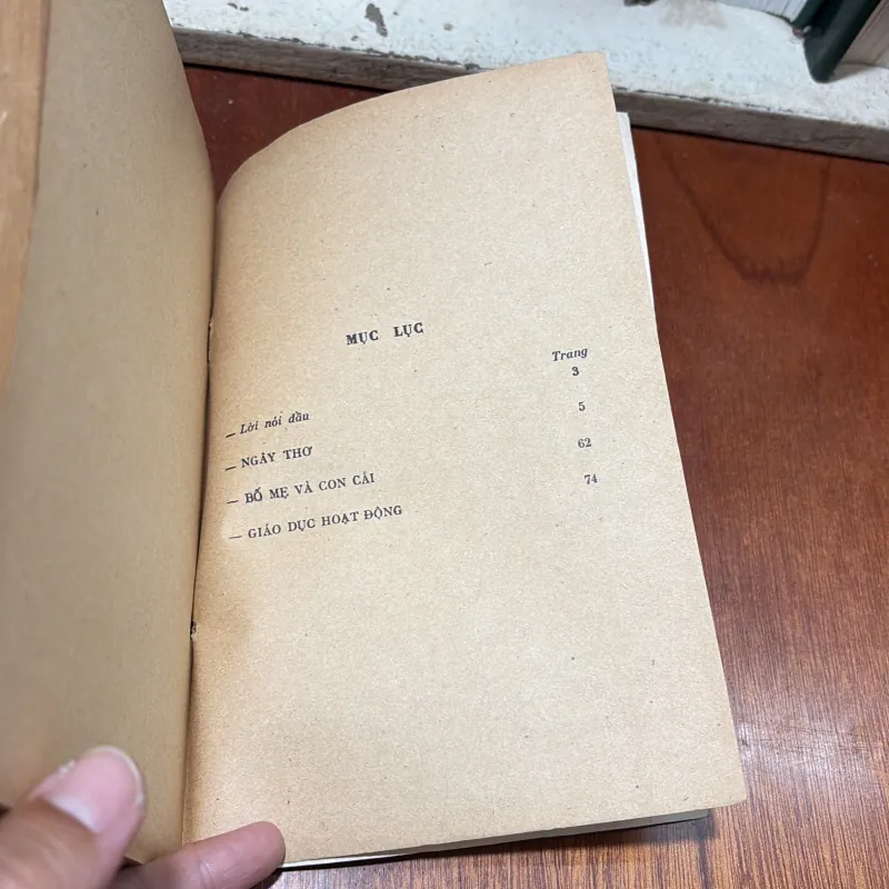 II Sách Xưa: Ngây Thơ - Nguyễn Khắc Viện - 1978 791979