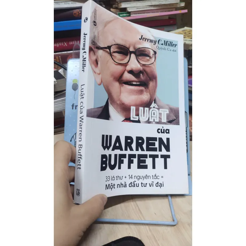 Sách: Luật của Warren Buffett - TG: Jeremy C.Miller (B3) 1043990