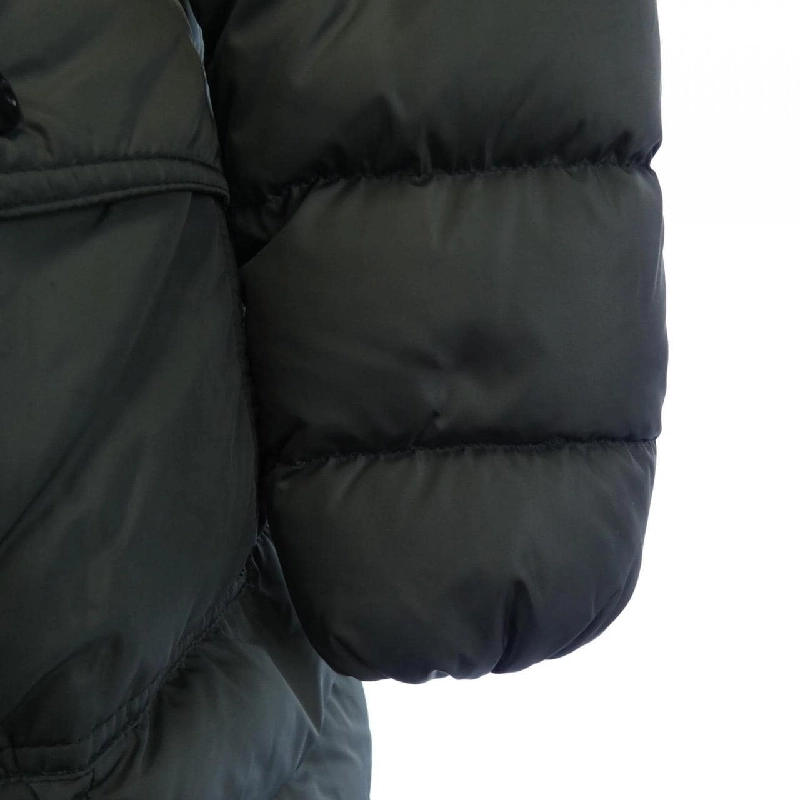 Áo khoác lông vũ MONCLER 643100