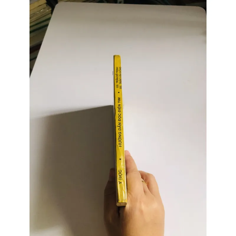 HƯỚNG DẪN ĐỌC ĐIỆN TIM  - 183 trang, nxb: 1995 357703