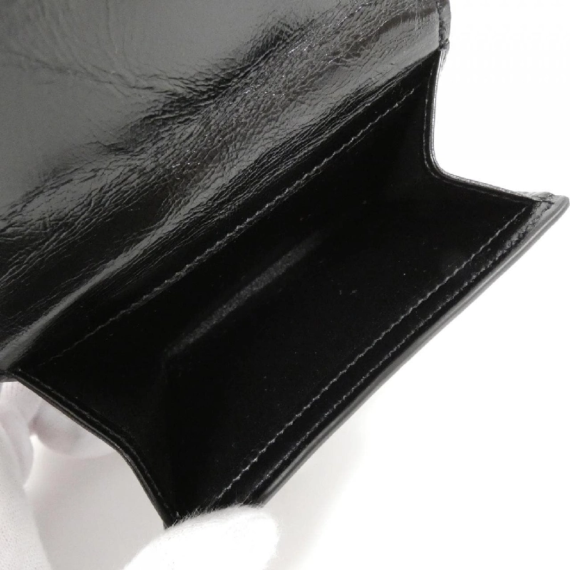 【Sản phẩm mới】Ví gập nhỏ C của Chloe CHC24WP448 O16 622426