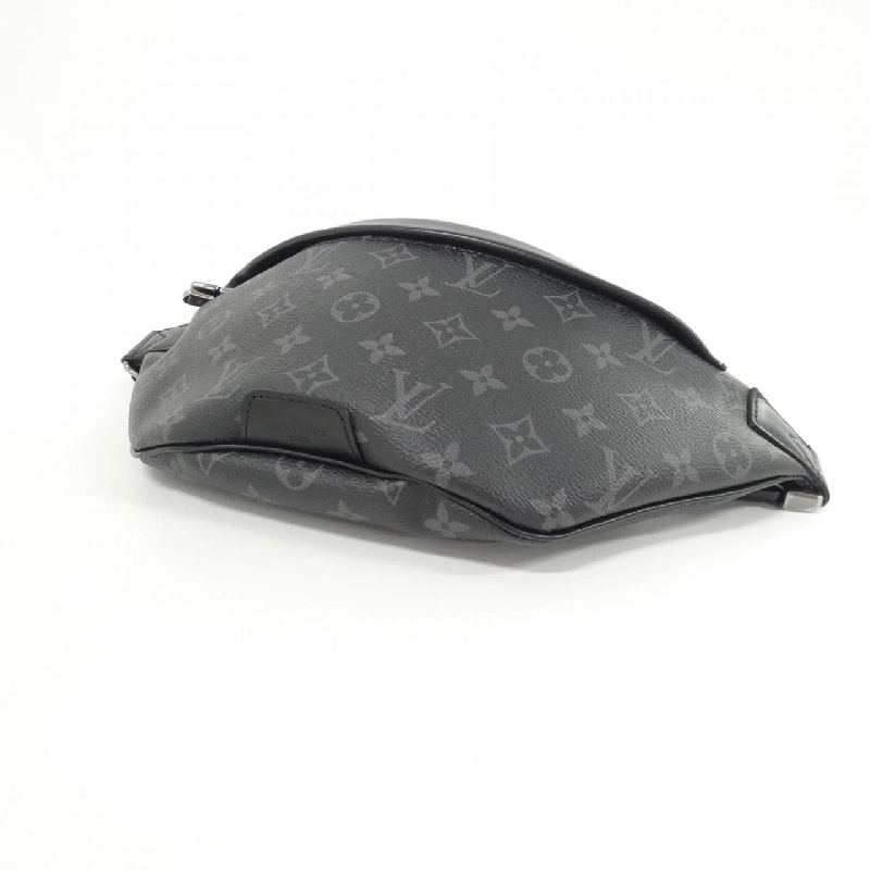 Túi đeo chéo Louis Vuitton Monogram Eclipse Discovery Bum Bag PM M46035 610855