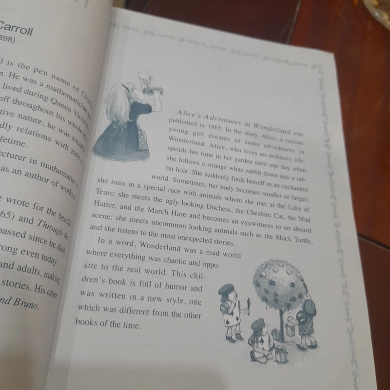 Alice's Adventures in Wonderland (Cuộc phiêu lưu của Alice ở sứ sở thần tiên) 325697